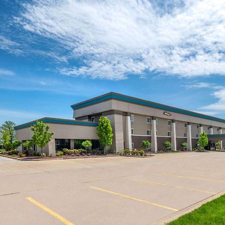 Baymont By Wyndham Mt. Pleasant Hotel Mount Pleasant Exterior foto