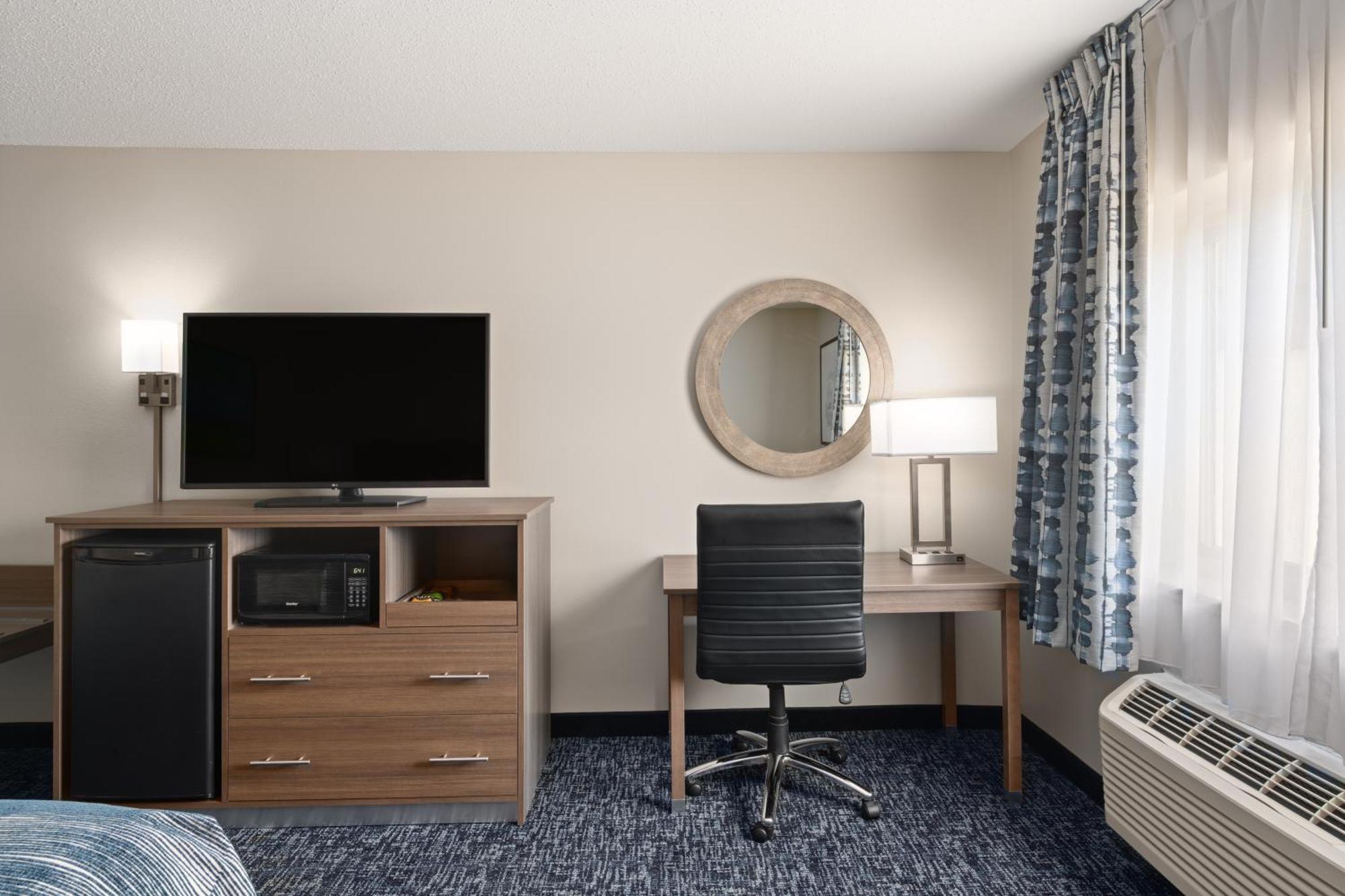Baymont By Wyndham Mt. Pleasant Hotel Mount Pleasant Cameră foto